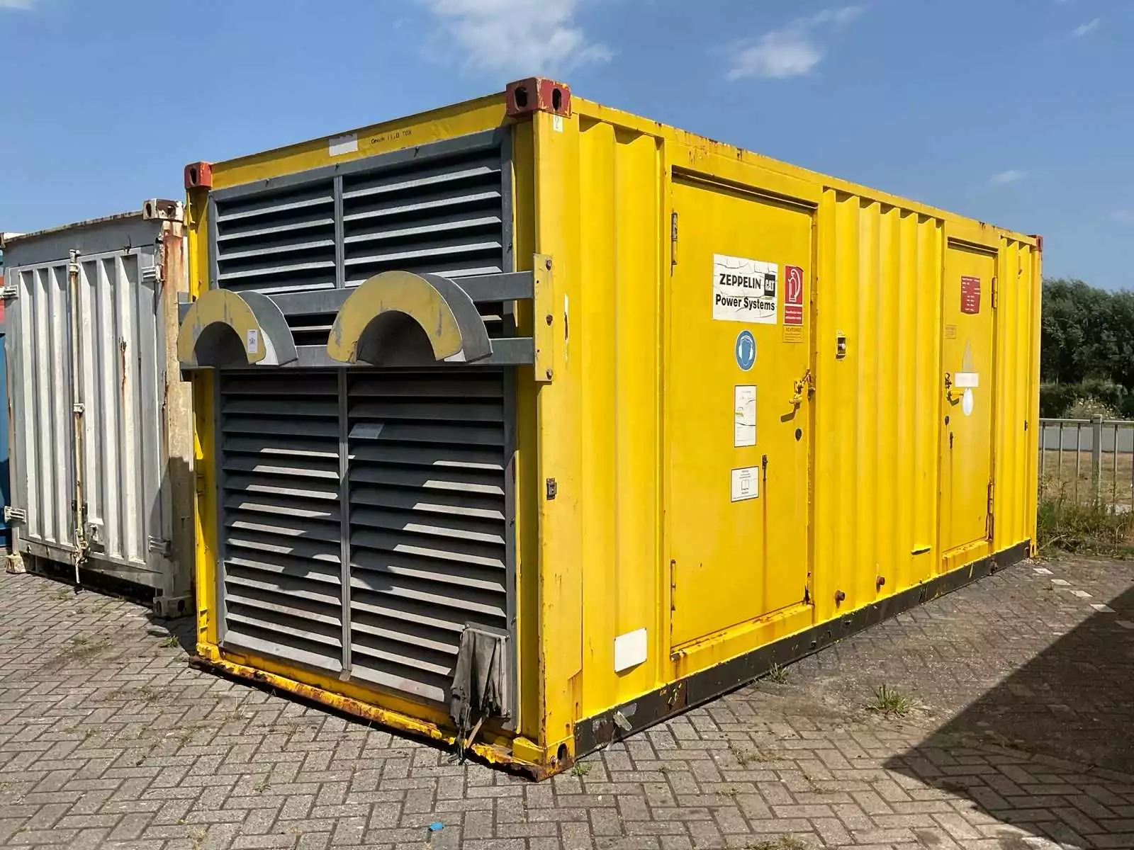 Caterpillar generatoropstelling in container